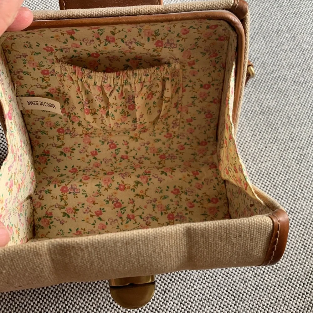 ModCloth Structured Box Purse - Picture 2 of 10